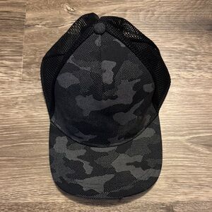 Lululemon - Commission Hat - Color: Camo